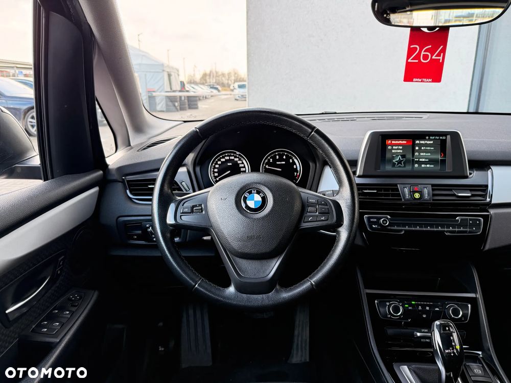 BMW Seria 2 218i - 31