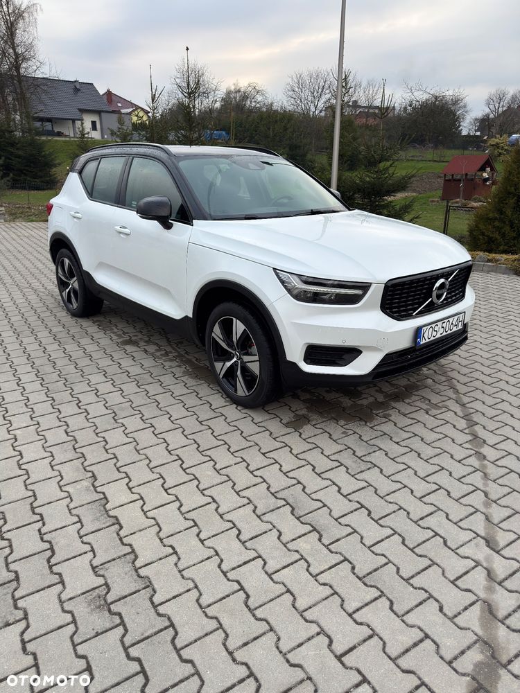 Volvo XC 40 T5 Plug-In Hybrid Plus Dark - 3