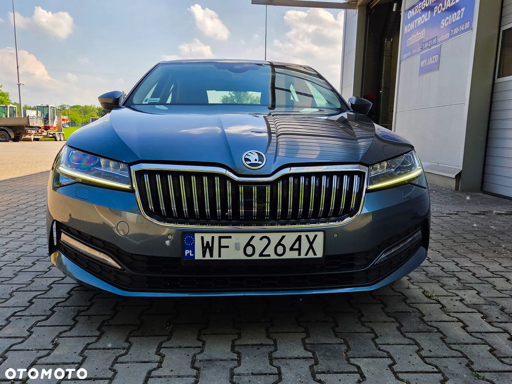 Skoda Superb 2.0 TSI Ambition DSG - 19