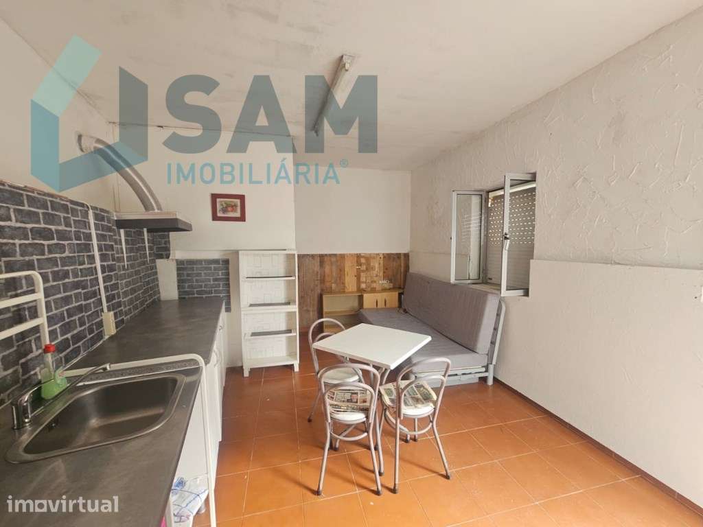 Duas casas Arrecadação Barro Torres Vedras - Grande imagem: 4/23
