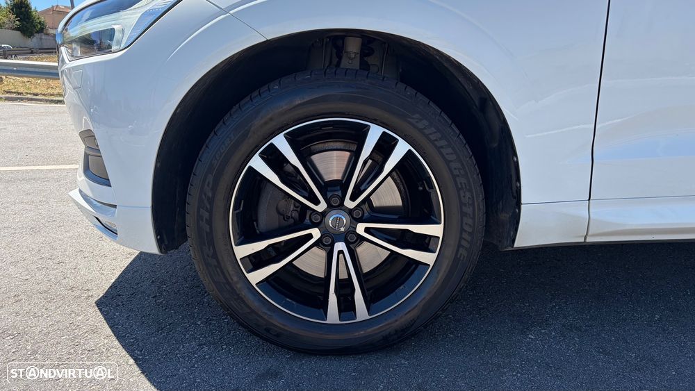 Volvo XC 60 D4 AWD Geartronic Momentum - 29
