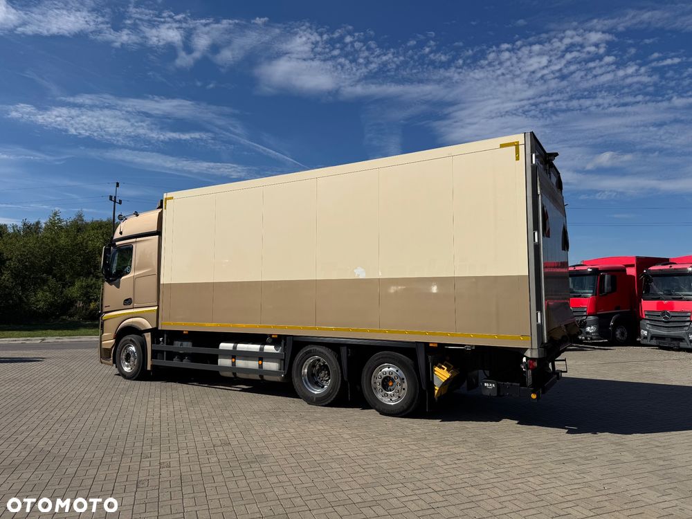 Mercedes-Benz ACTROS 2548 Izoterma Schmitz 7.45m Winda 2T - 6