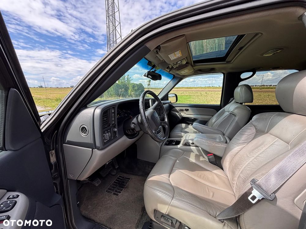 Chevrolet Tahoe 5.3 4WD - 24