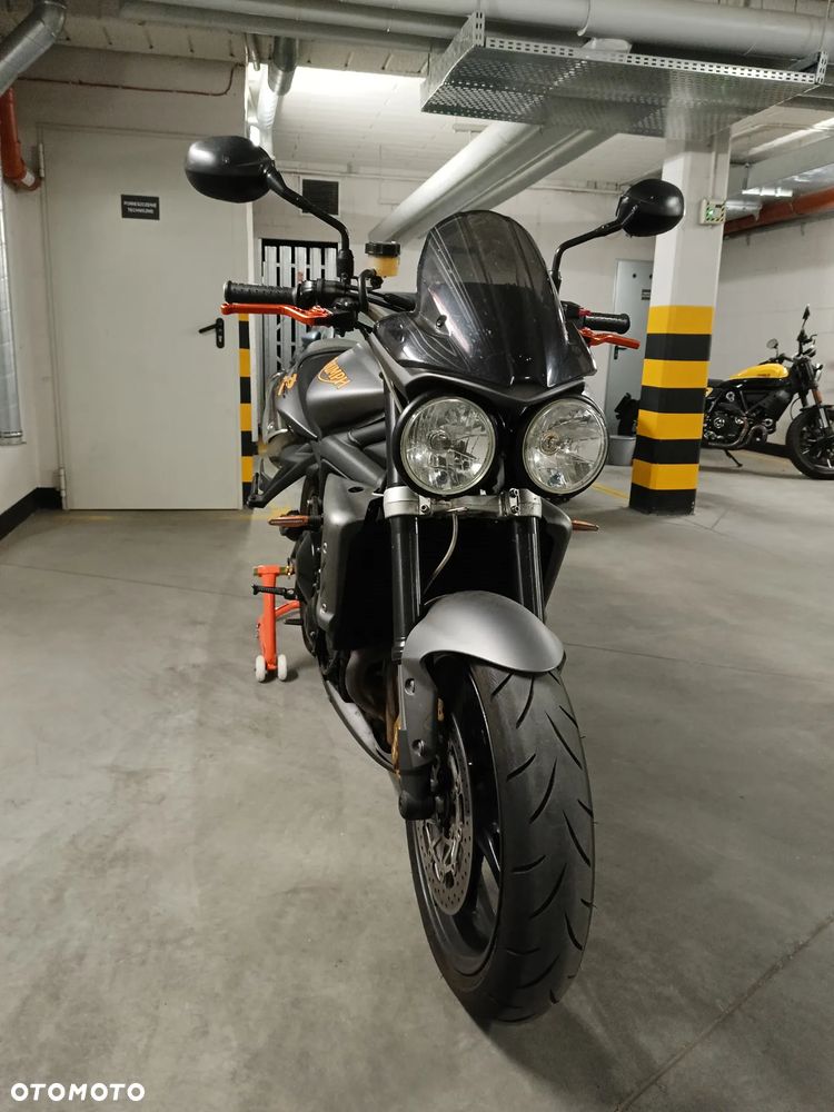 Triumph Street Triple - 14