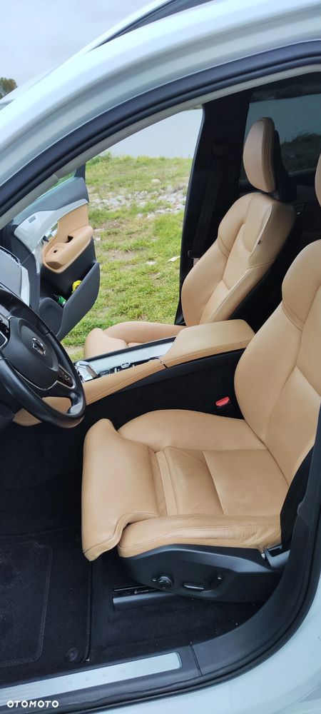 Volvo XC 90 T8 AWD Twin Engine Geartronic Momentum - 16