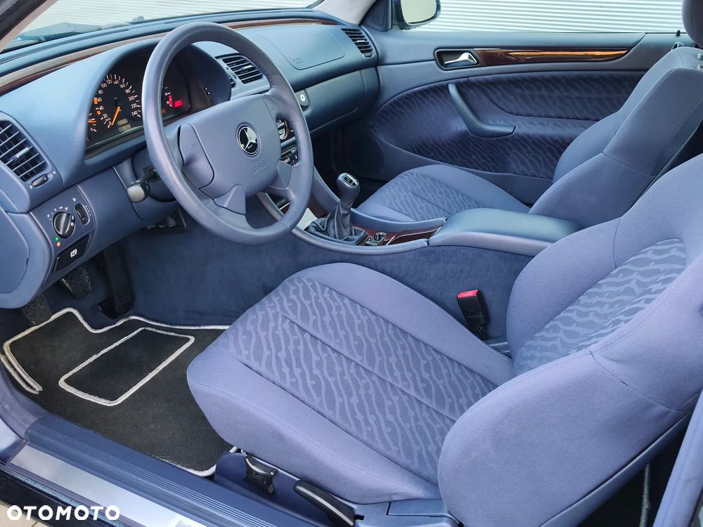 Mercedes-Benz CLK - 24