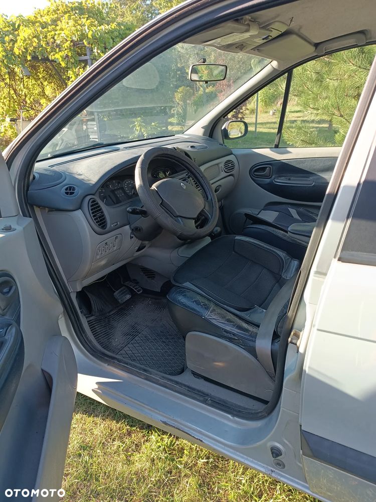 Renault Scenic - 5