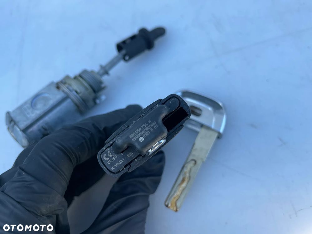 wkładka zamka z kluczem i pilotem Audi Q5 8R1837167B 8K0959754H - 5