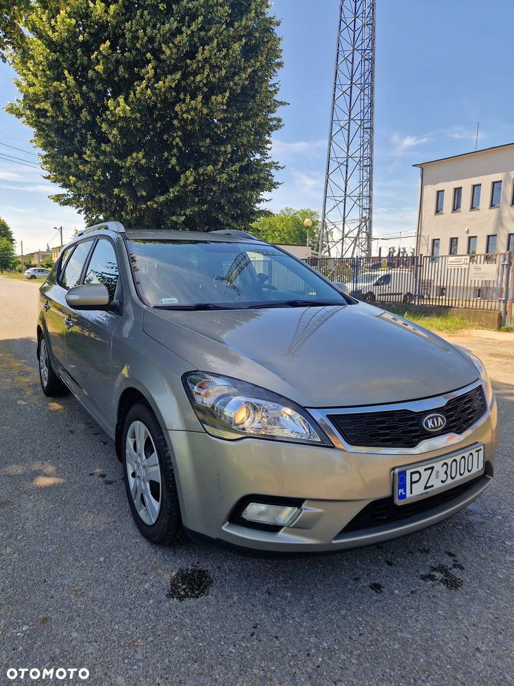 Kia Ceed - 1