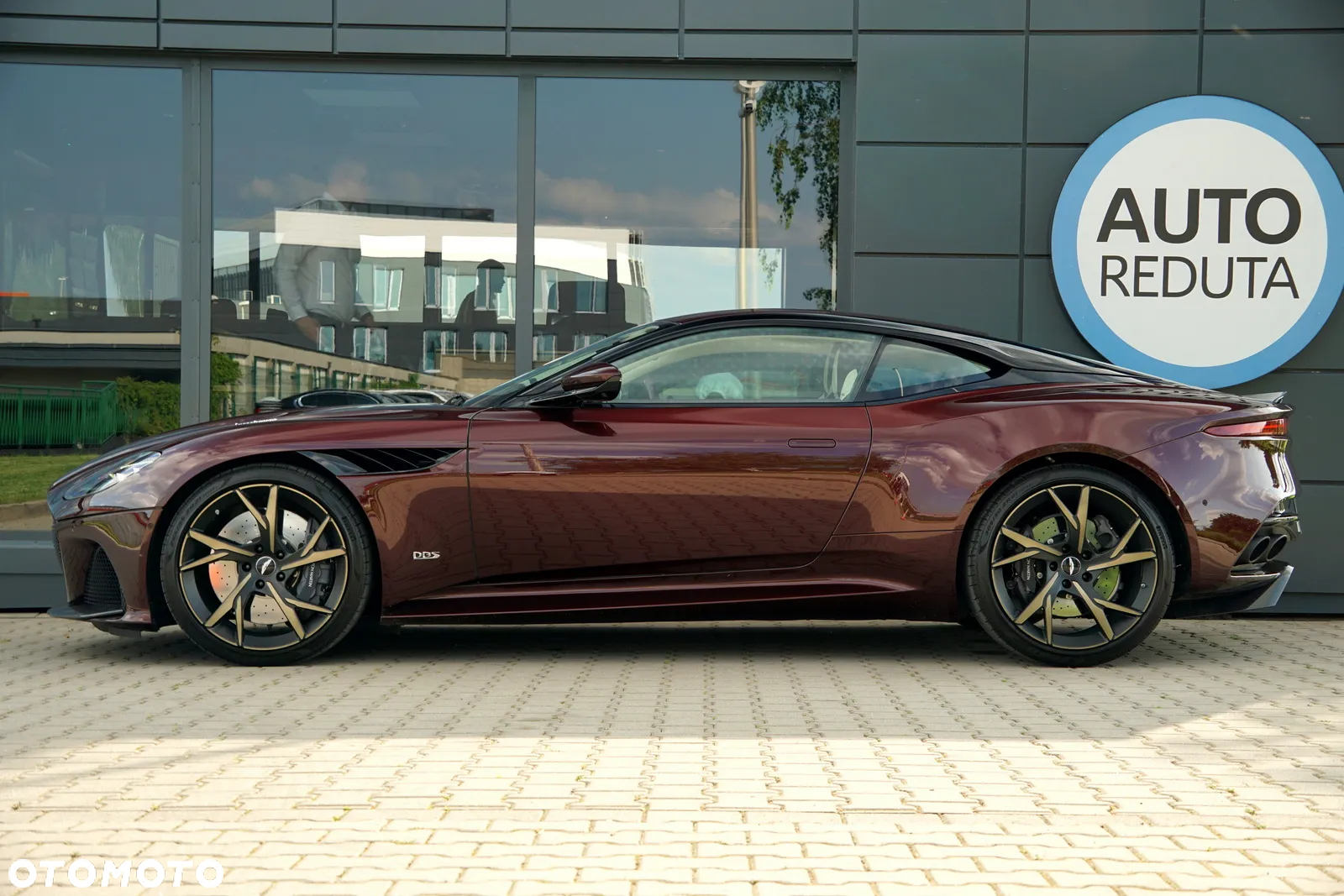 Aston Martin DBS Superleggera Standard - 5