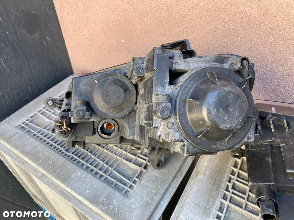 lampy touran I lift 1T1 czarne komplet eu całe - 9
