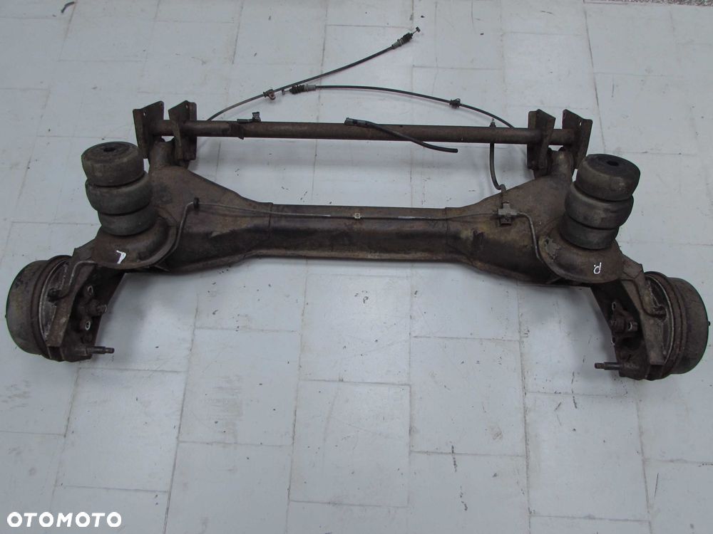 PIAGGIO PORTER HIJET QUARGO 04- BELKA OS TYL KPL - 4