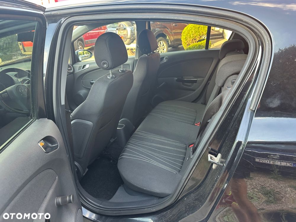 Opel Corsa 1.2 16V Essentia - 9