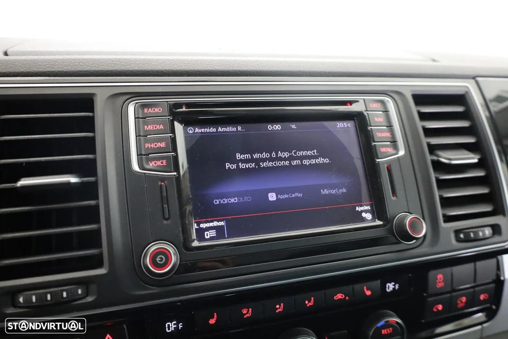 VW Caravelle - 31