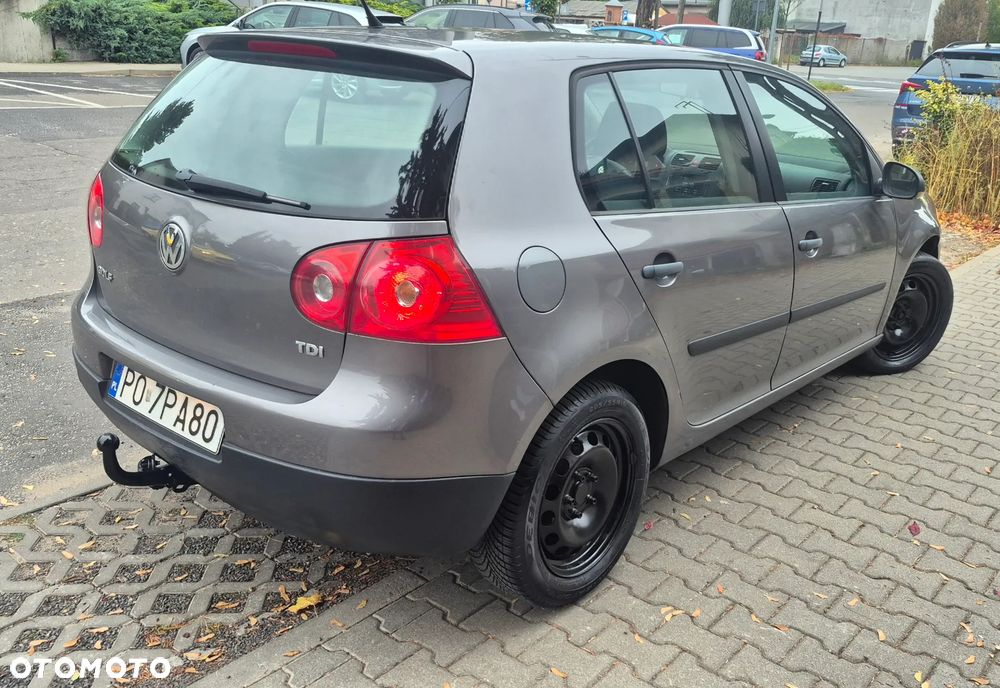 Volkswagen Golf 1.9 TDI Sportline - 4
