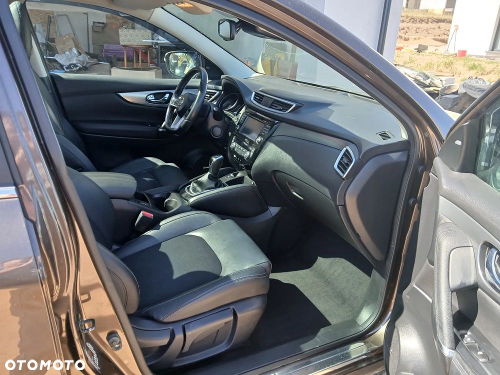 Nissan Qashqai 1.6 DCi Xtronic TEKNA - 8
