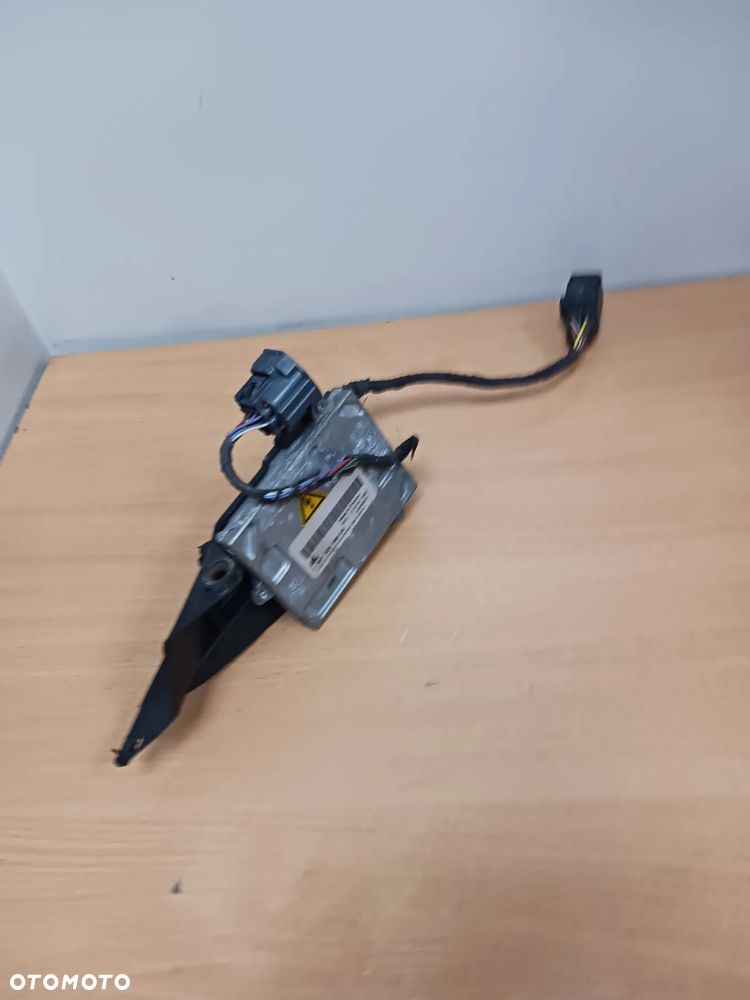 Przetwornica z mocowaniem lewa Volvo S40 V50 2004-2007 r - 3