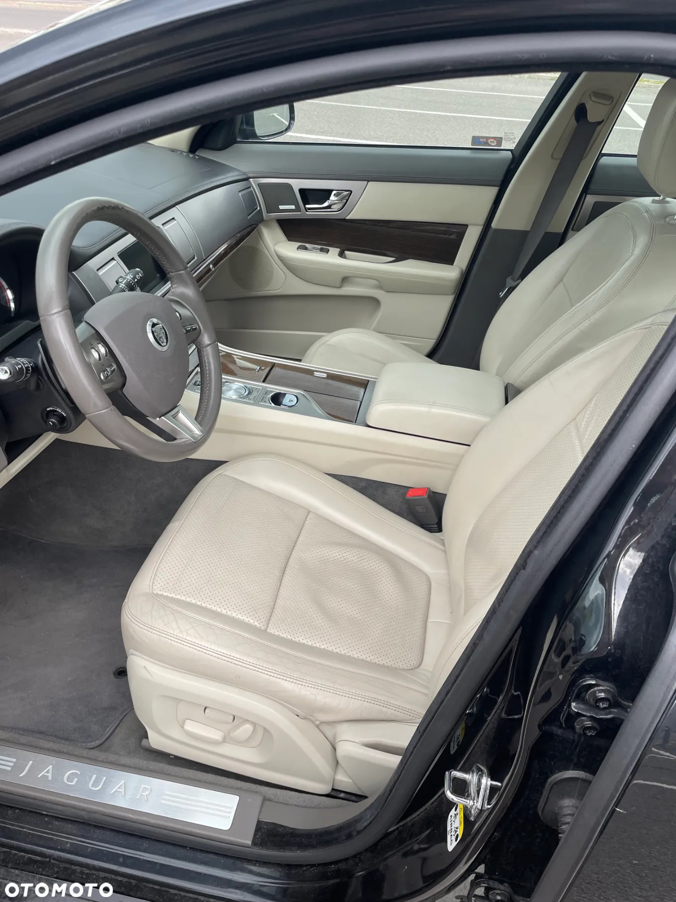 Jaguar XF 3.0 V6 D Portfolio - 7