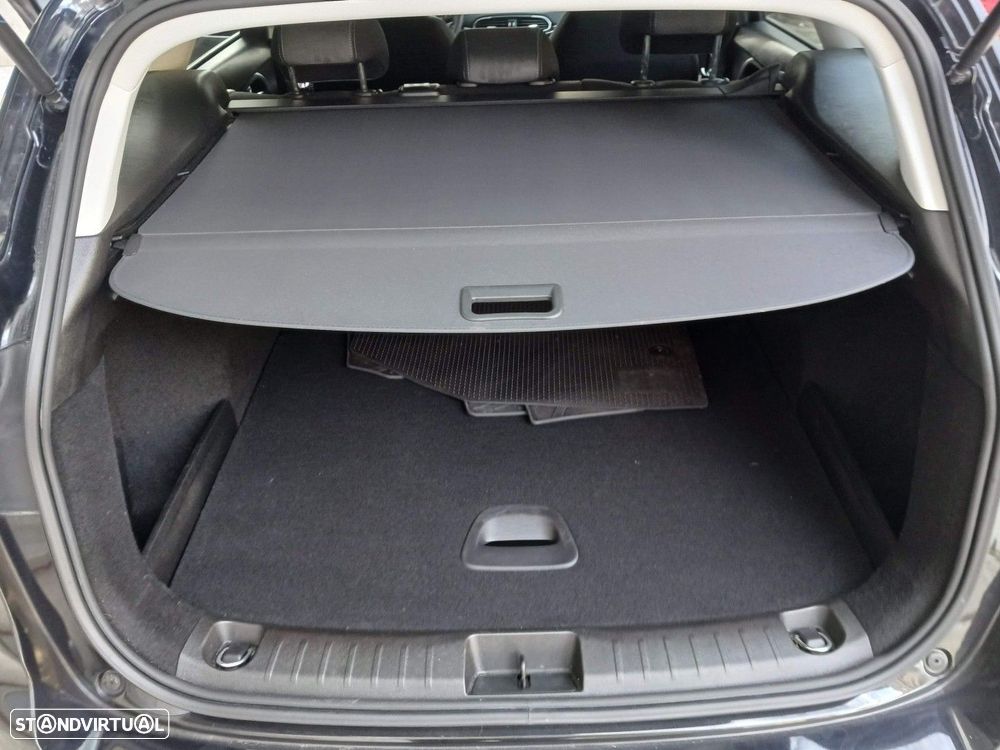 Fiat Tipo Station Wagon Cross 1.5 GSE T4 Cross DCT — fotografia 35