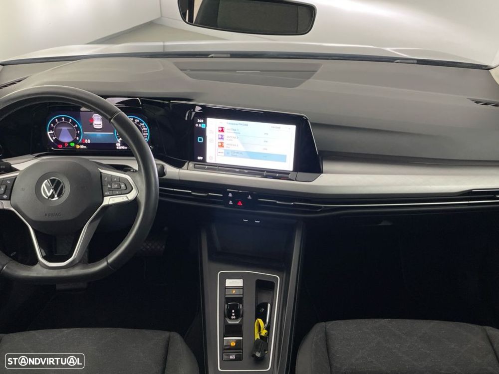 Volkswagen Golf 1.0 eTSI Life DSG — fotografia 10