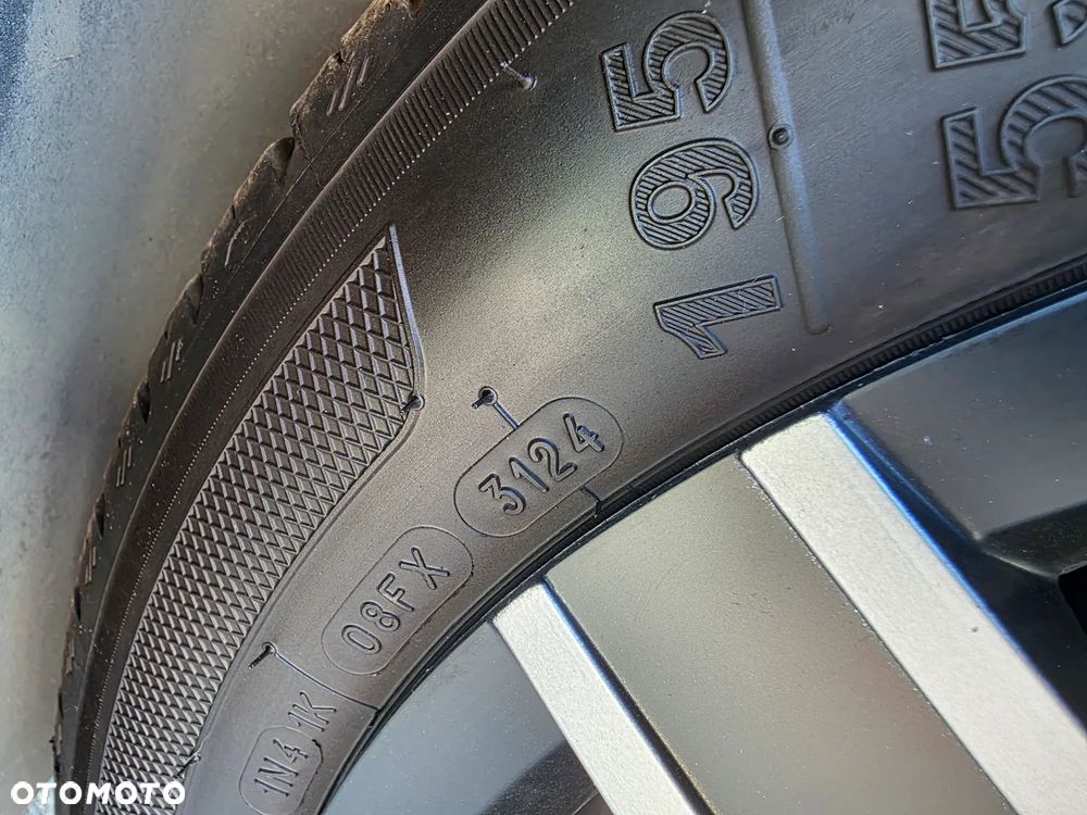 Renault Clio BLUE dCi 85 BUSINESS EDITION - 31