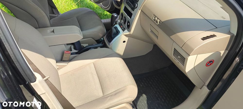 Dodge Caliber 1.8 SE - 10