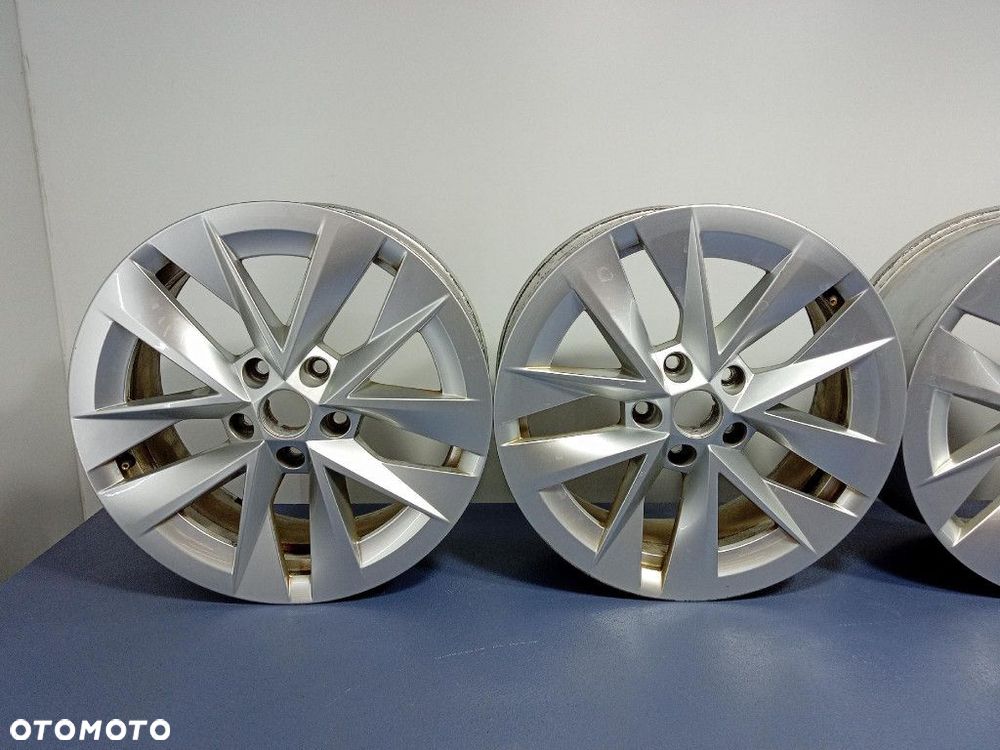 SKODA OCTAVIA IV ALUFELGI OEM 7JX17 ET46 5X112 5E3601025E 4 SZT - 2