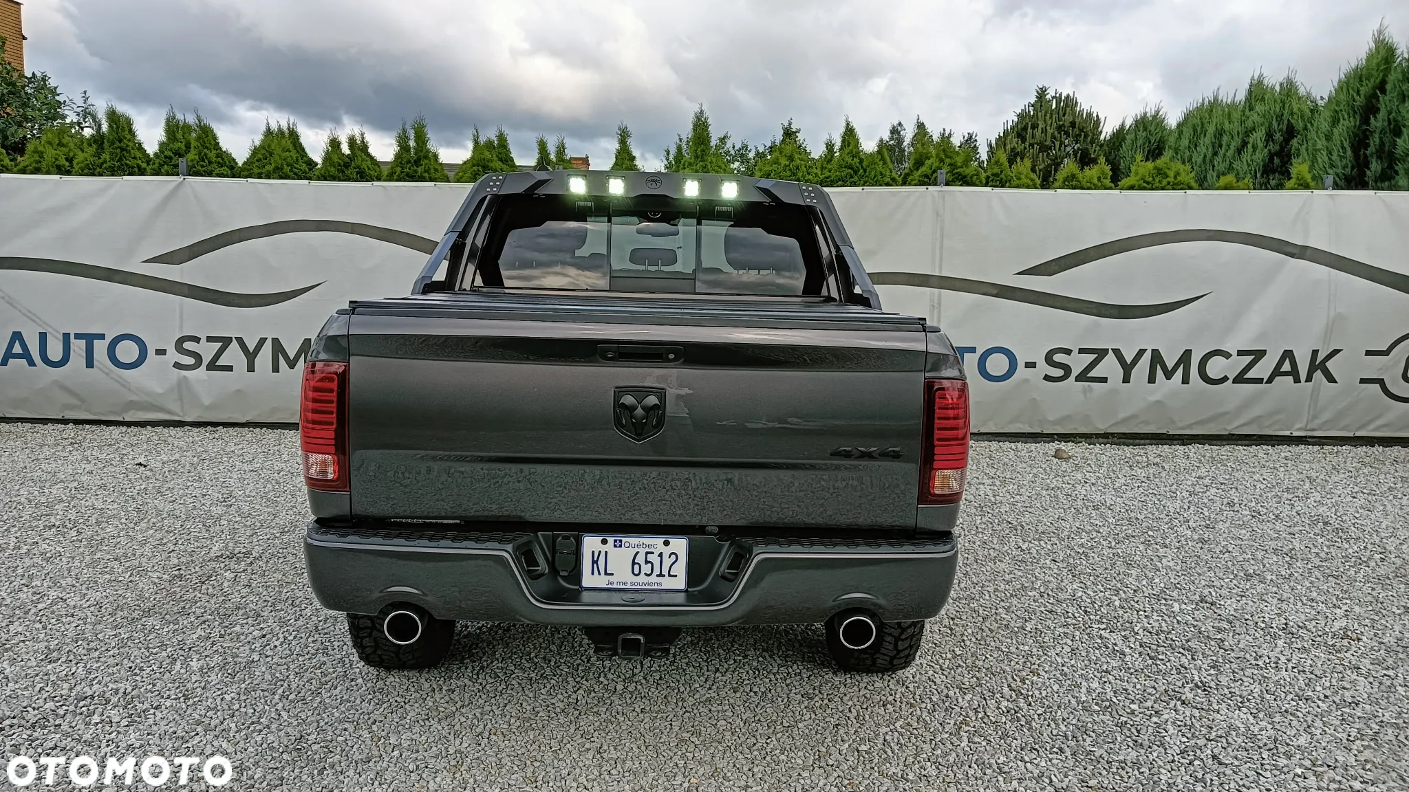Dodge RAM 1500 5.7 4x4 - 14