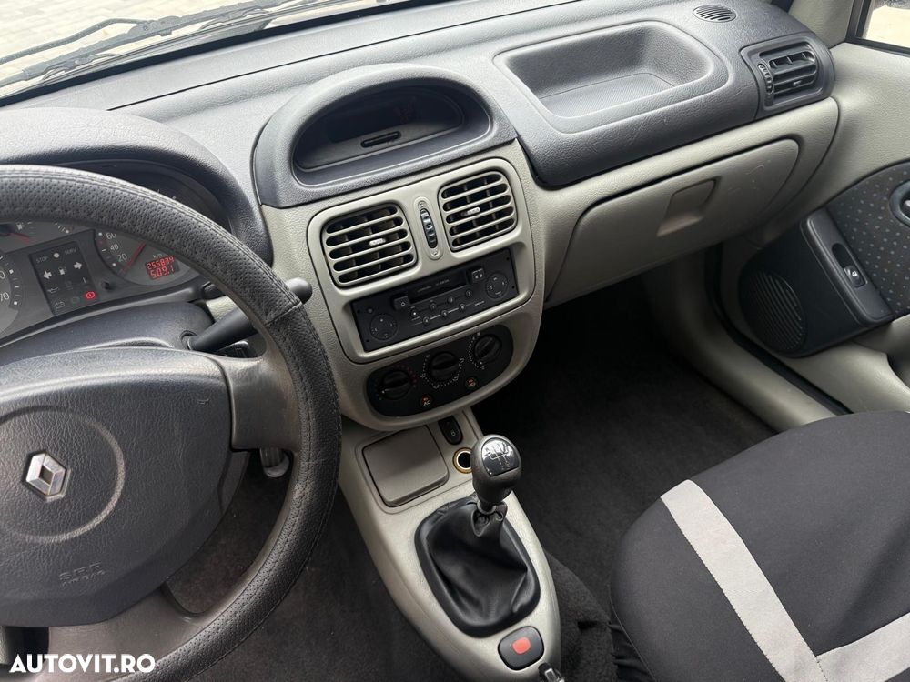 Renault Clio - 13