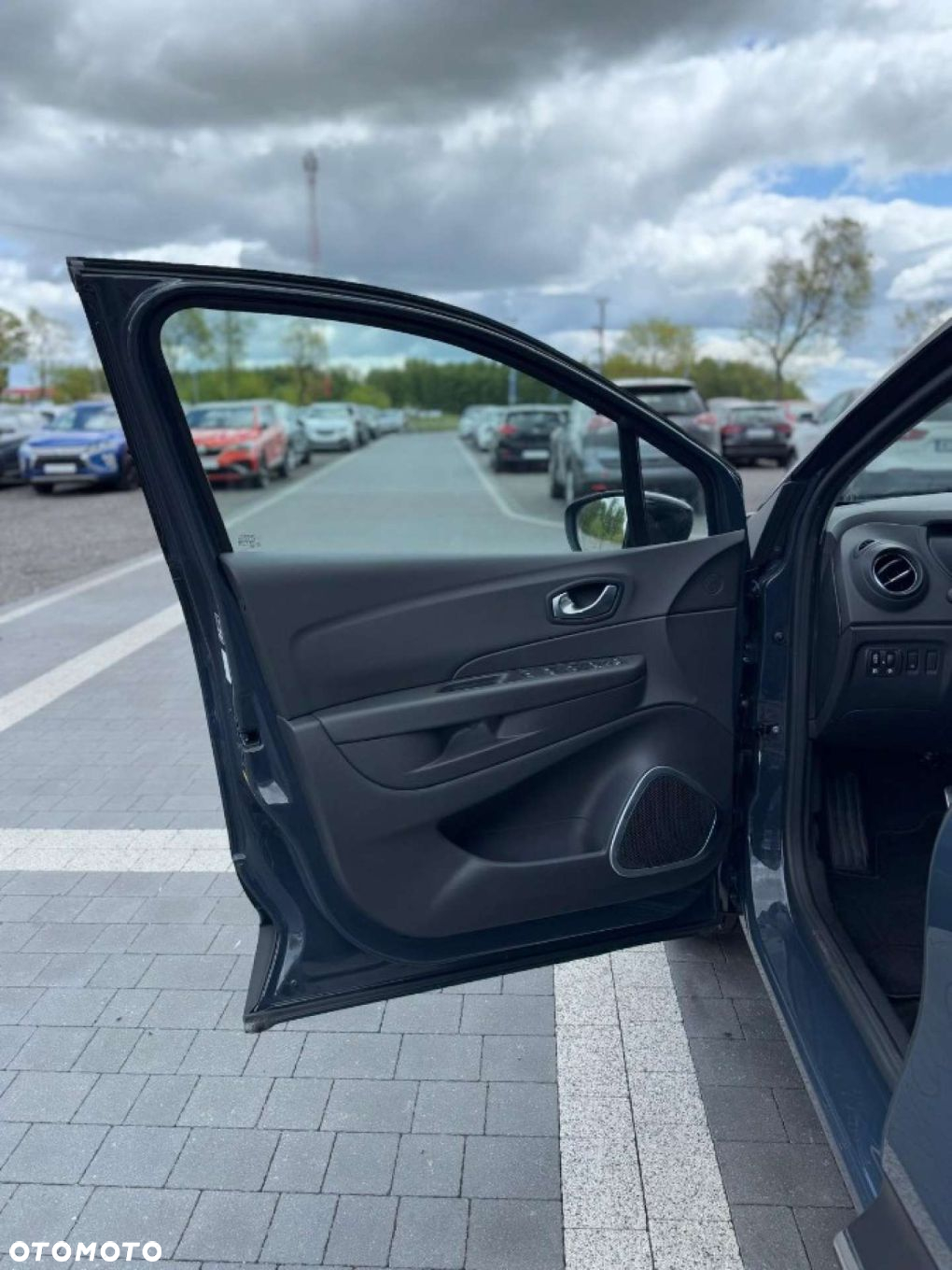 Renault Captur - 16