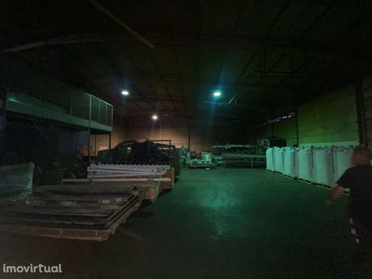 Arrendamento armazém - S. Cláudio de Barco, Guimarães - Grande imagem: 3/4