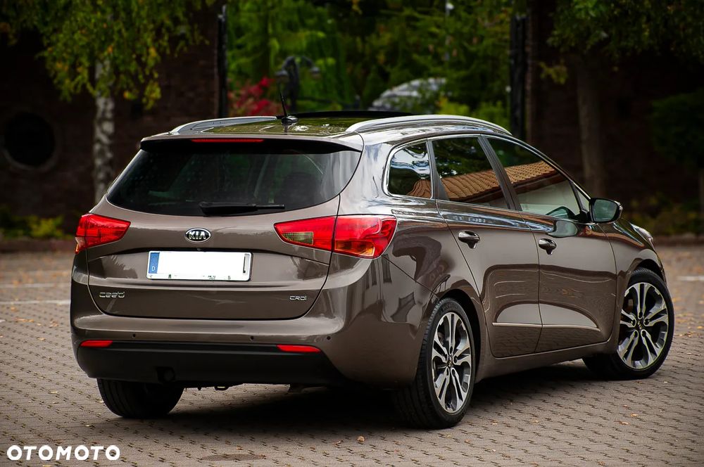 Kia Ceed 1.6 CRDi 128 ISG Platinum Edition - 14