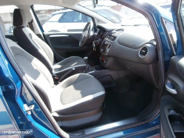 Fiat Punto 1.3 M-Jet Easy S&S - 23
