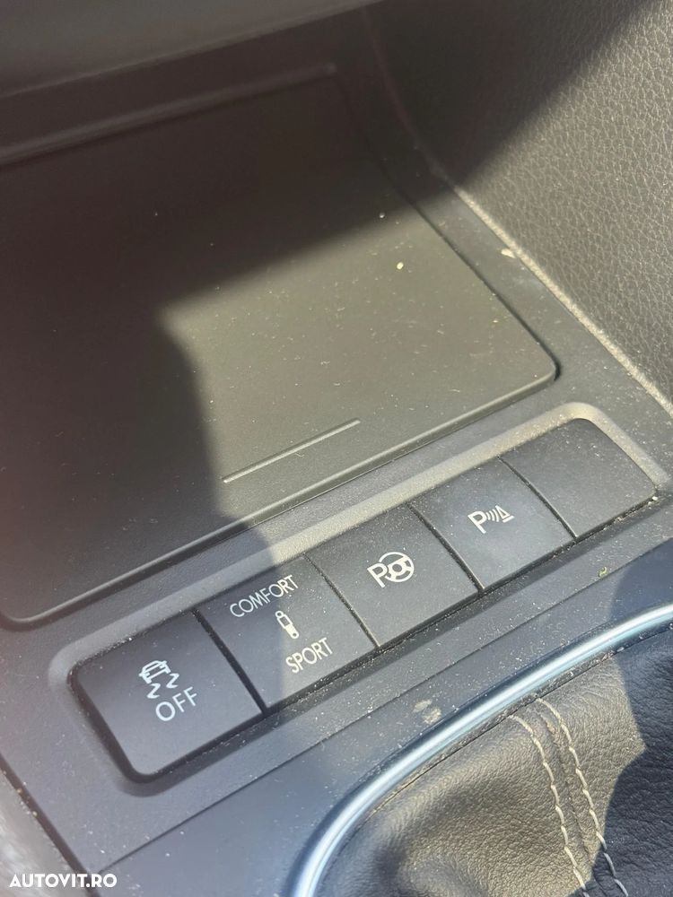 Volkswagen Golf 2.0 TDI DPF 4Motion Highline - 20