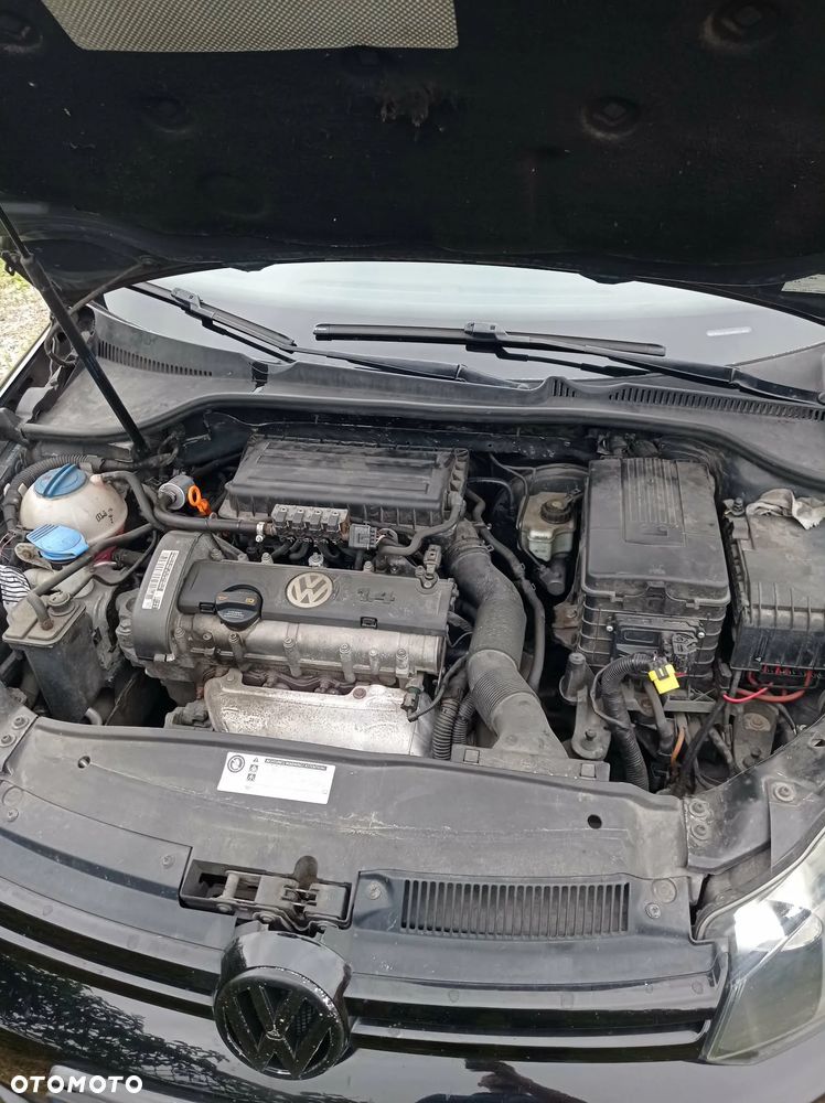 Volkswagen Golf - 6