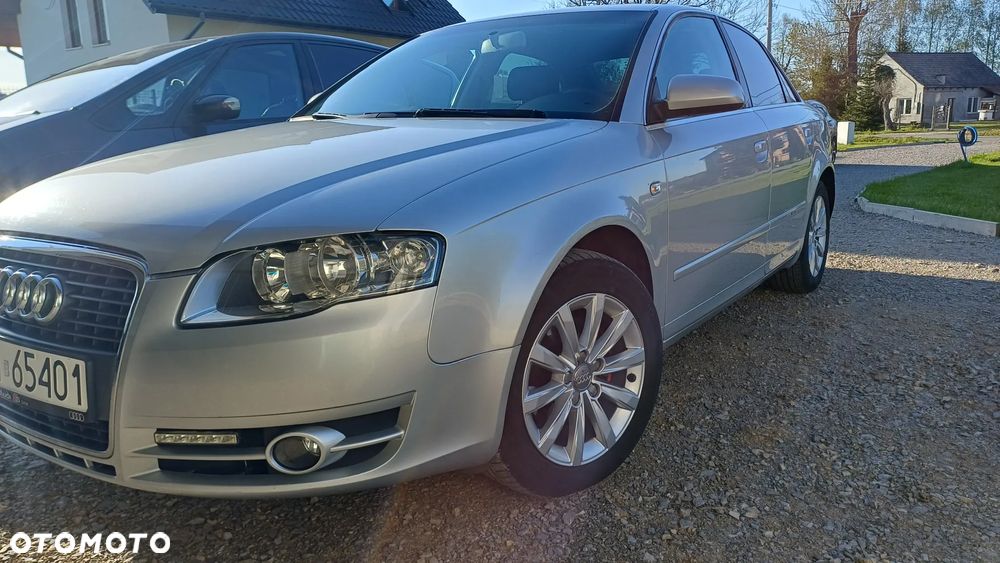 Audi A4 Limousine - 4