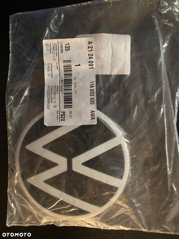 EMBLEMAT ZNACZEK VW KLAPY TYŁ iD.4 iD.5 NOWY ORYG 11A853630 - 1