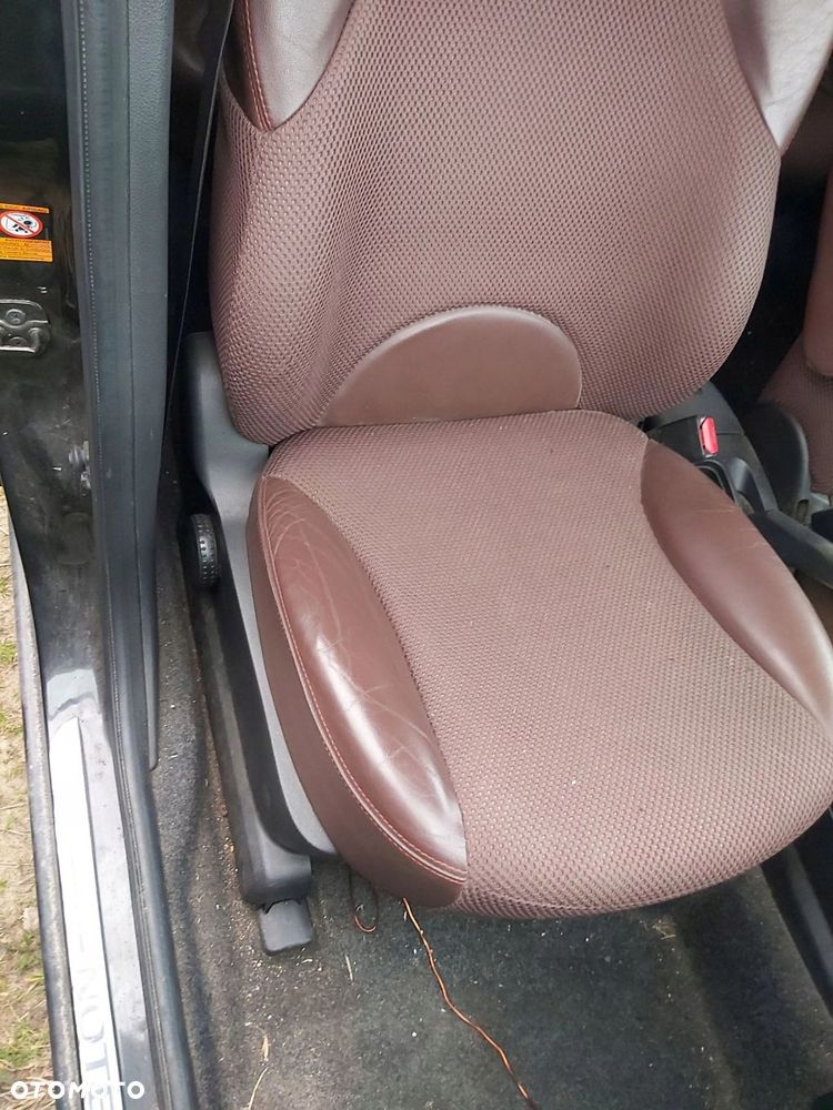 Nissan Note I E11 fotel przód tył lewy prawy kanapa komplet - 8