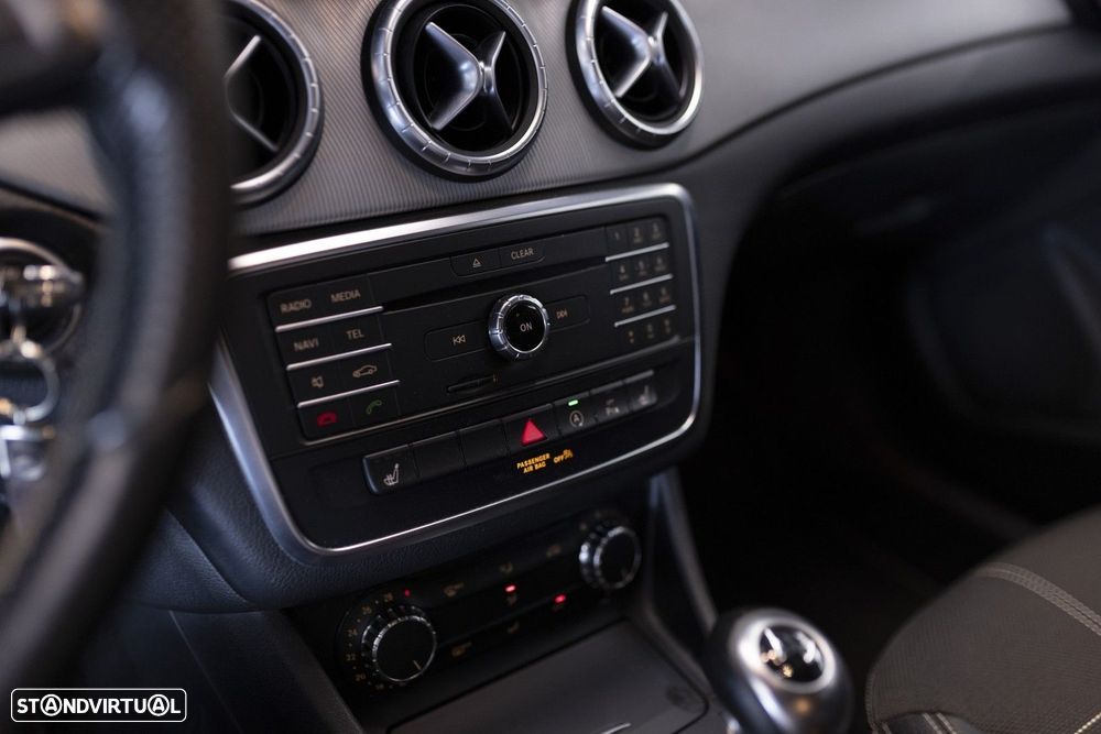 Mercedes-Benz CLA 180 - 18