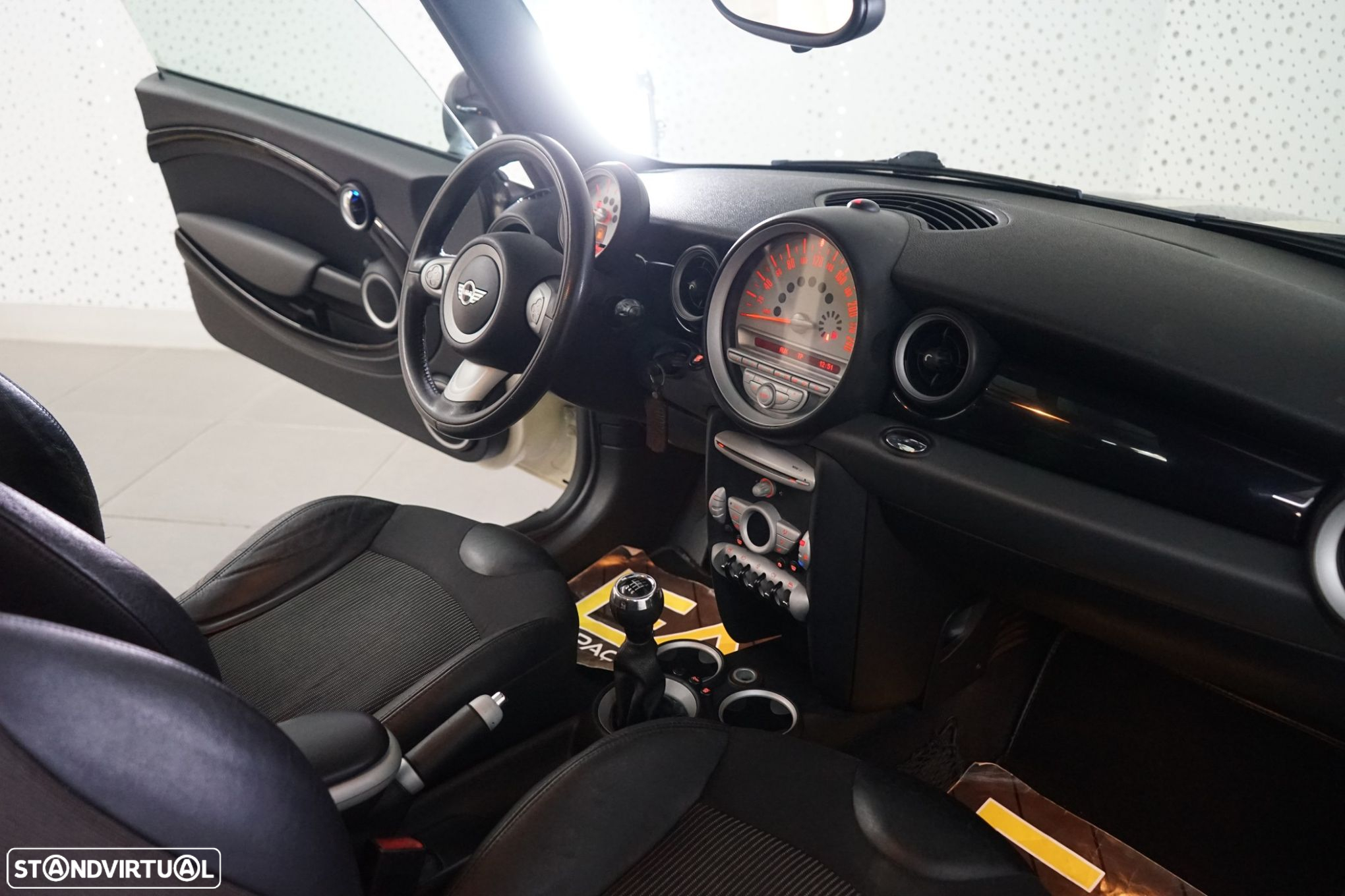 MINI Clubman Cooper D - 17