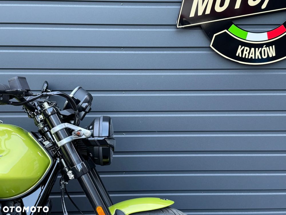 Moto Guzzi V7 - 7