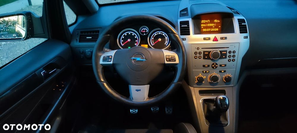 Opel Zafira OPC - 6