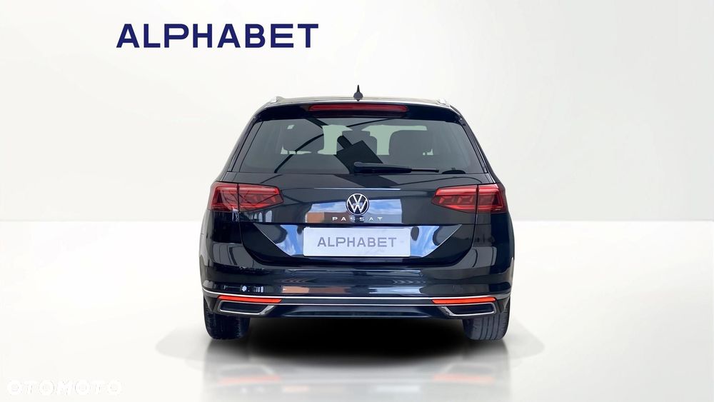 Volkswagen Passat - 4