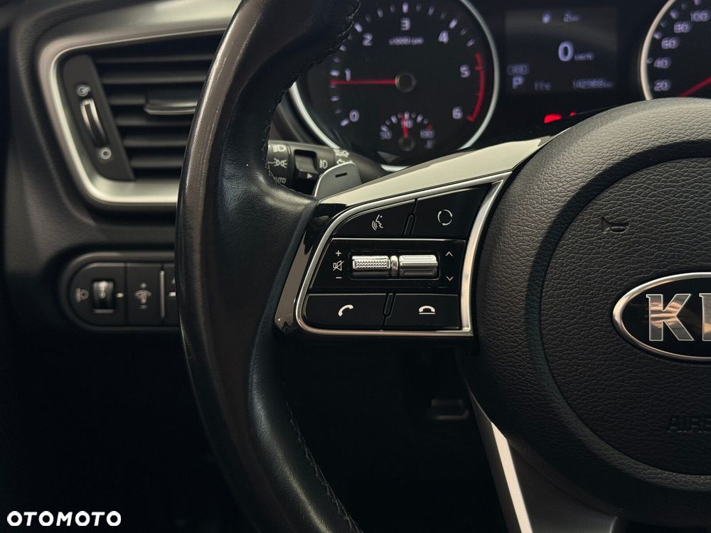 Kia Ceed - 22