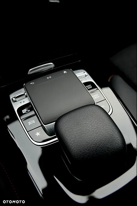 Mercedes-Benz Klasa A 200 7G-DCT AMG Line - 32