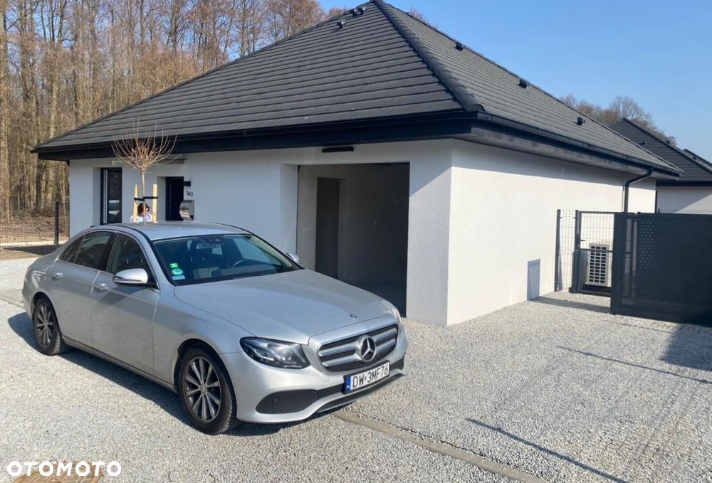Mercedes-Benz Klasa E 200 9G-TRONIC - 1