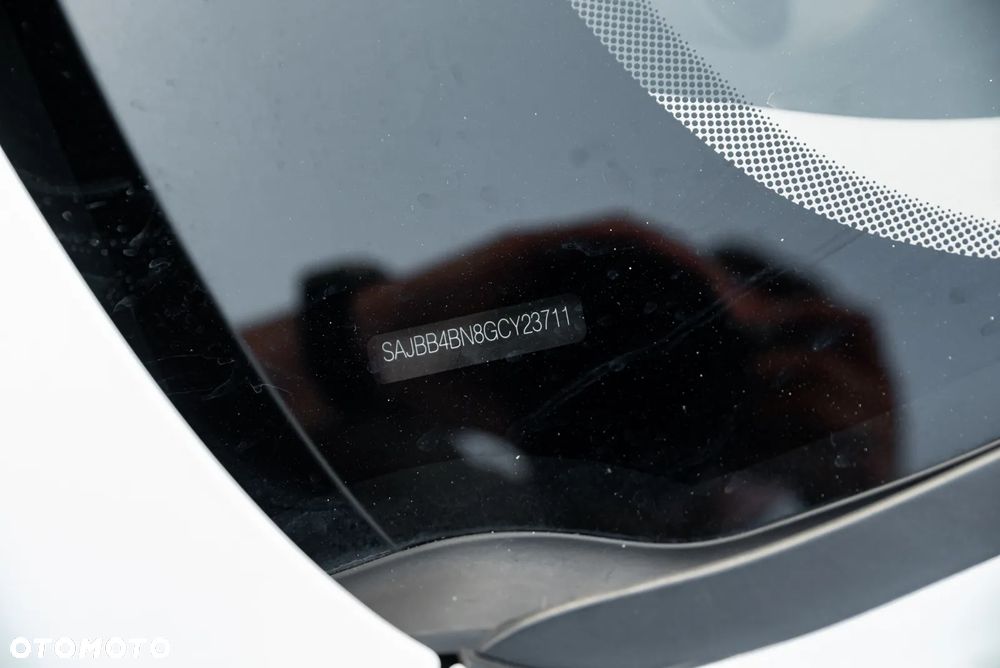 Jaguar XF 20d Prestige - 41