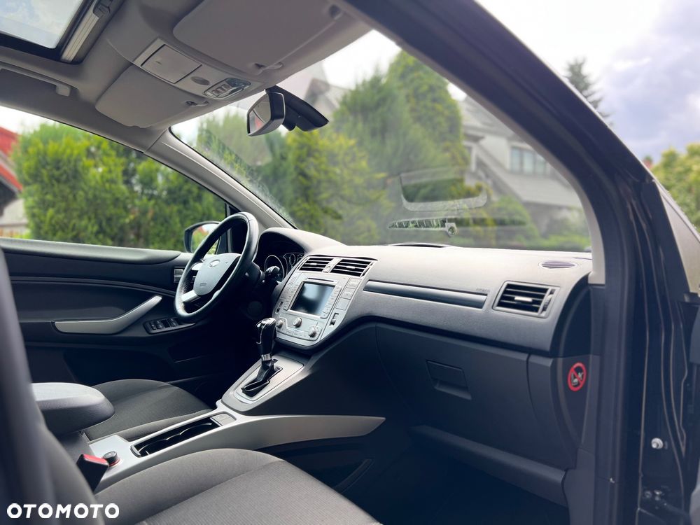 Ford Kuga 2.0 TDCi 4x4 Titanium - 25