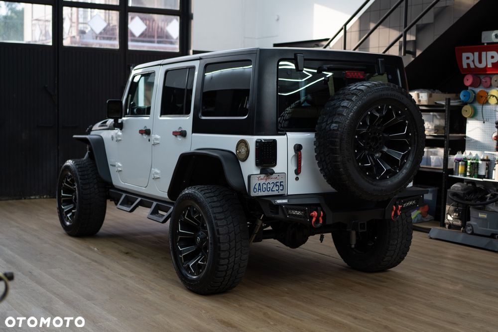 Jeep Wrangler 3.6 Unlim Sahara - 6
