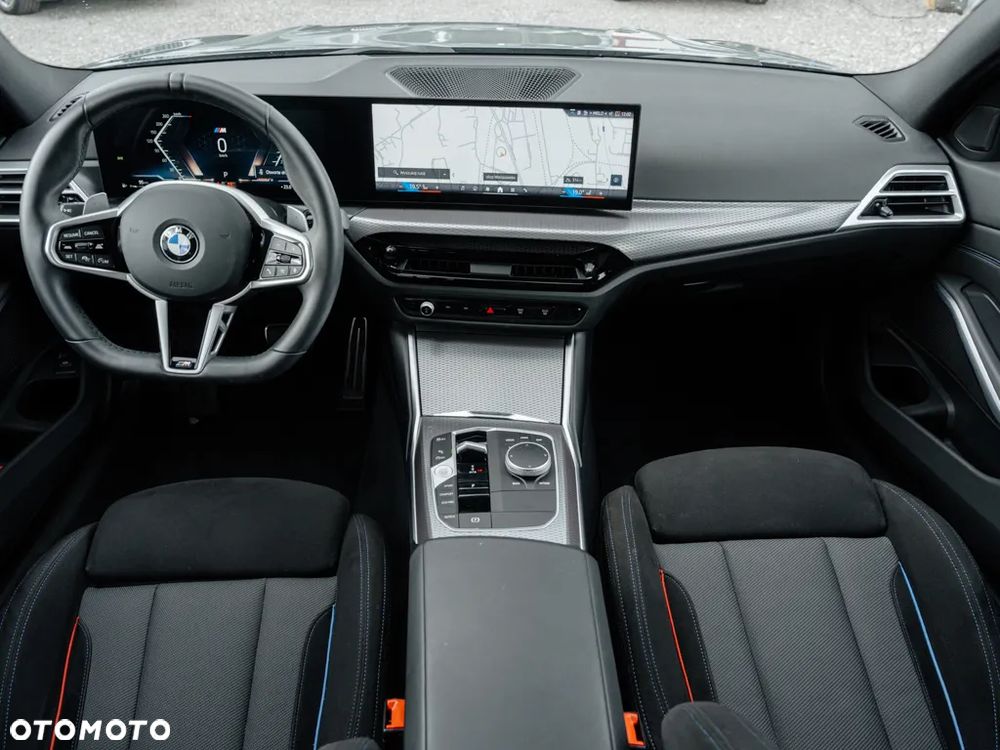 BMW Seria 3 330i M Sport - 9